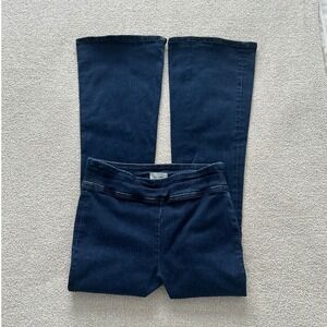 Frame Women's The Jet Set Flare Jeans size 2 in Blue